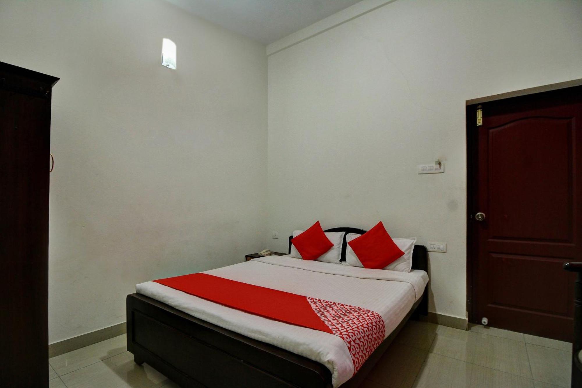 Hotel Rj Inn Kodaikanal Exteriör bild