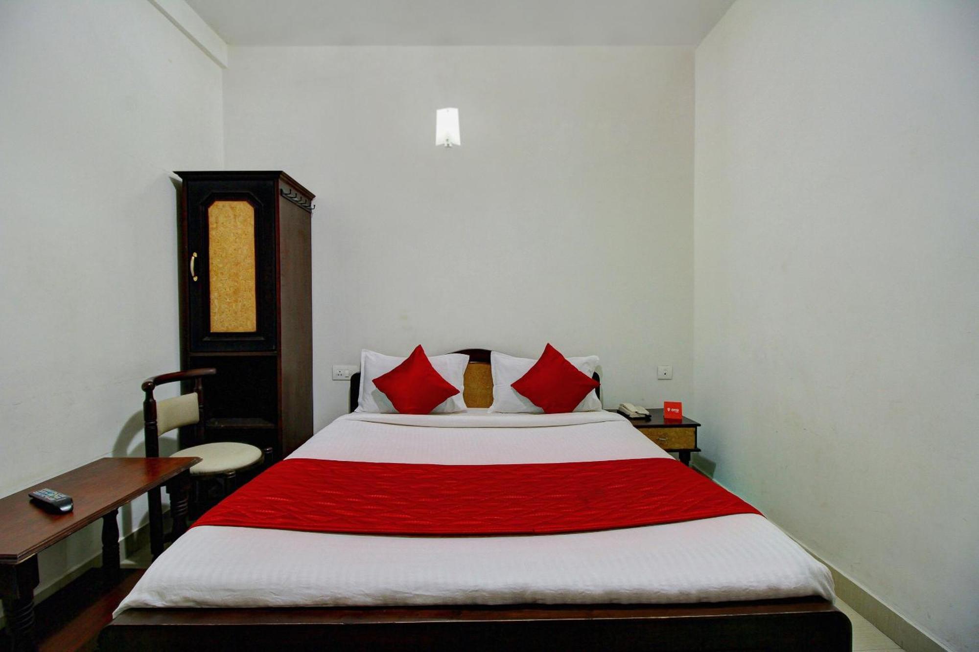 Hotel Rj Inn Kodaikanal Exteriör bild