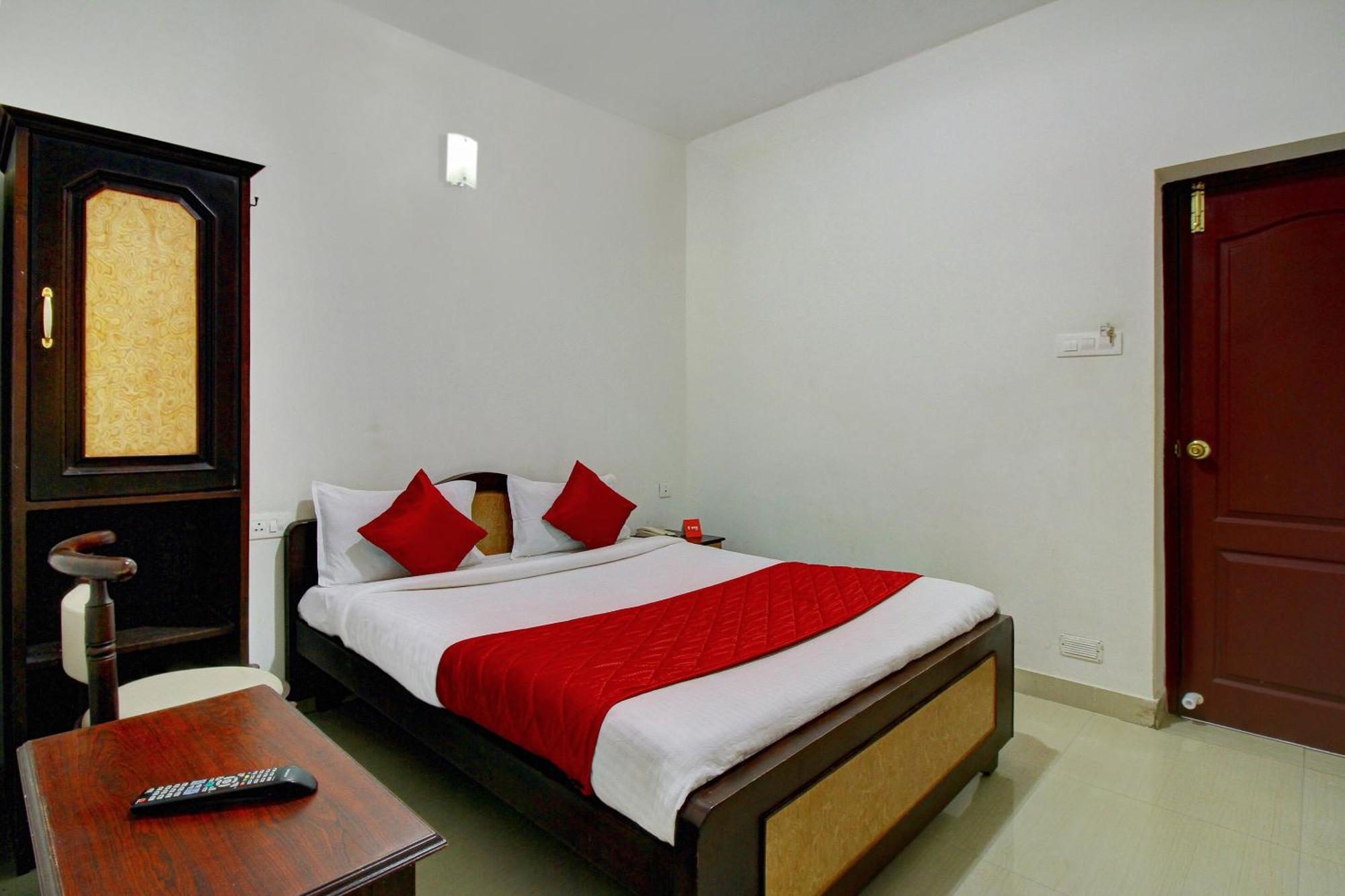 Hotel Rj Inn Kodaikanal Exteriör bild